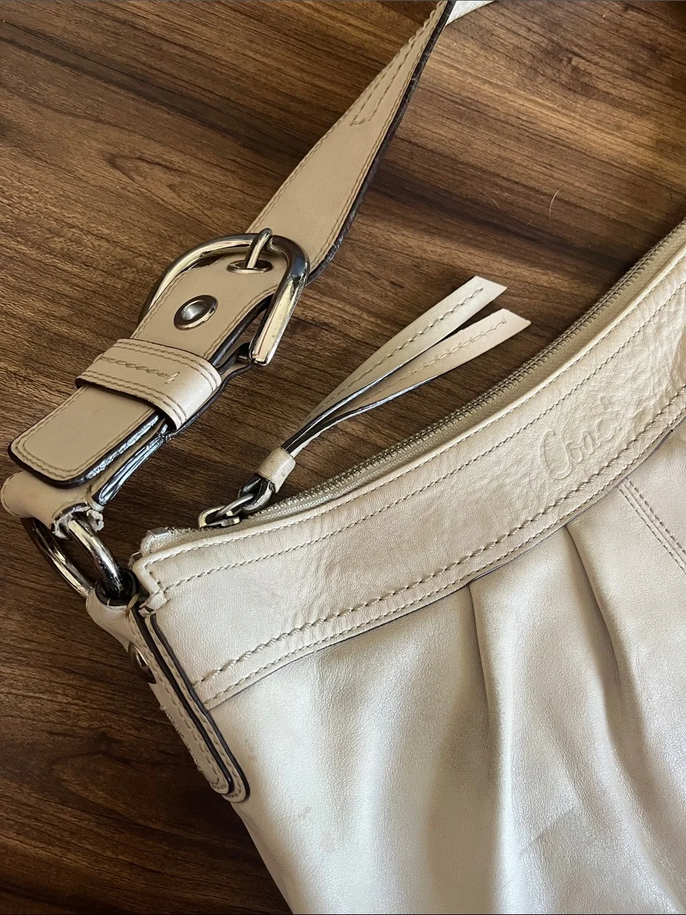Authentic Coach White Ivory Leather Shoulder Bag with Silver Buckle